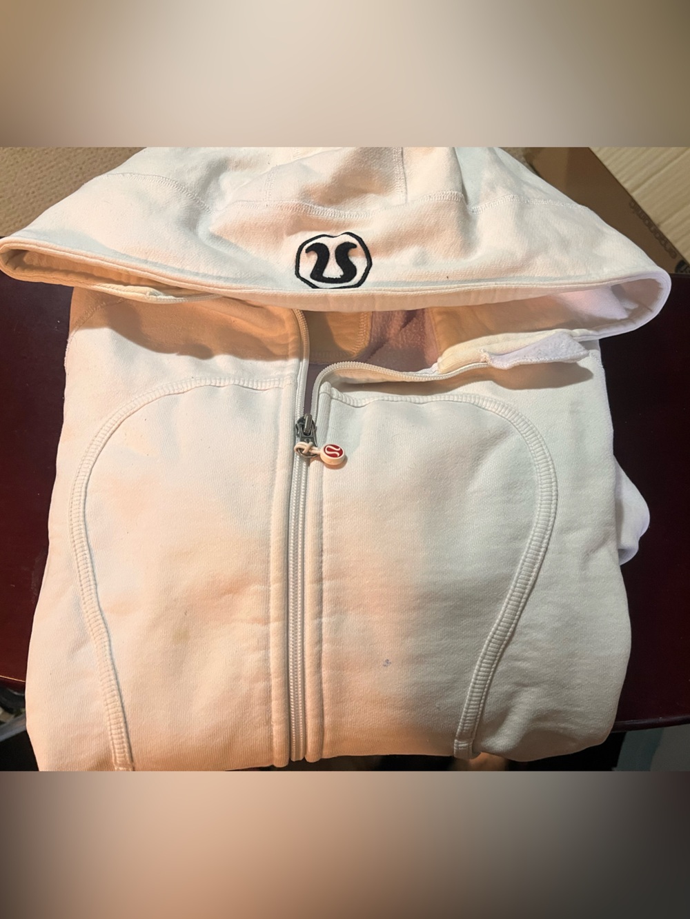 Lululemon White Scuba